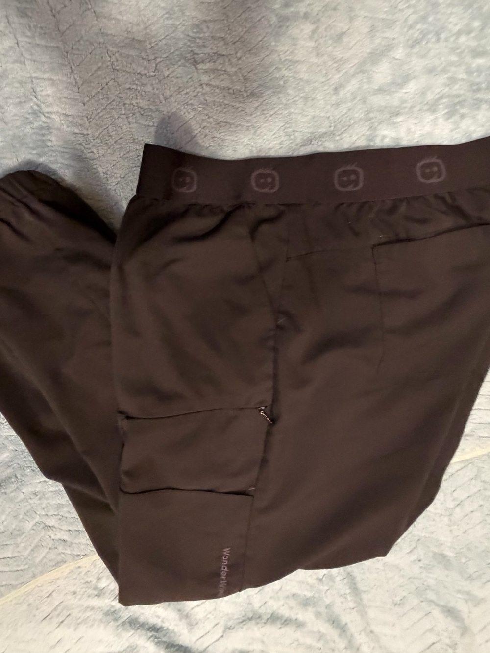 WonderWink Black Jogger Scrub Pants with Elastic Logo Waistband Medium Petite,
